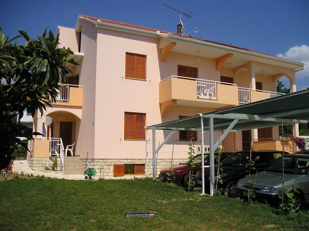 Apartments Vodopija 300M To The Beach 圣菲利普雅科夫 外观 照片